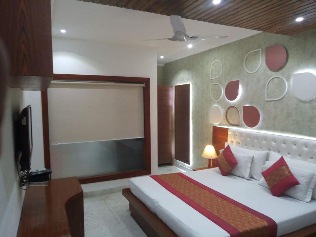 Hotel Indraprastha Delhi  Bagian luar foto