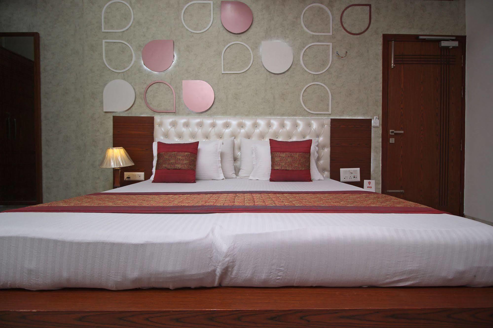 Hotel Indraprastha Delhi  Bagian luar foto
